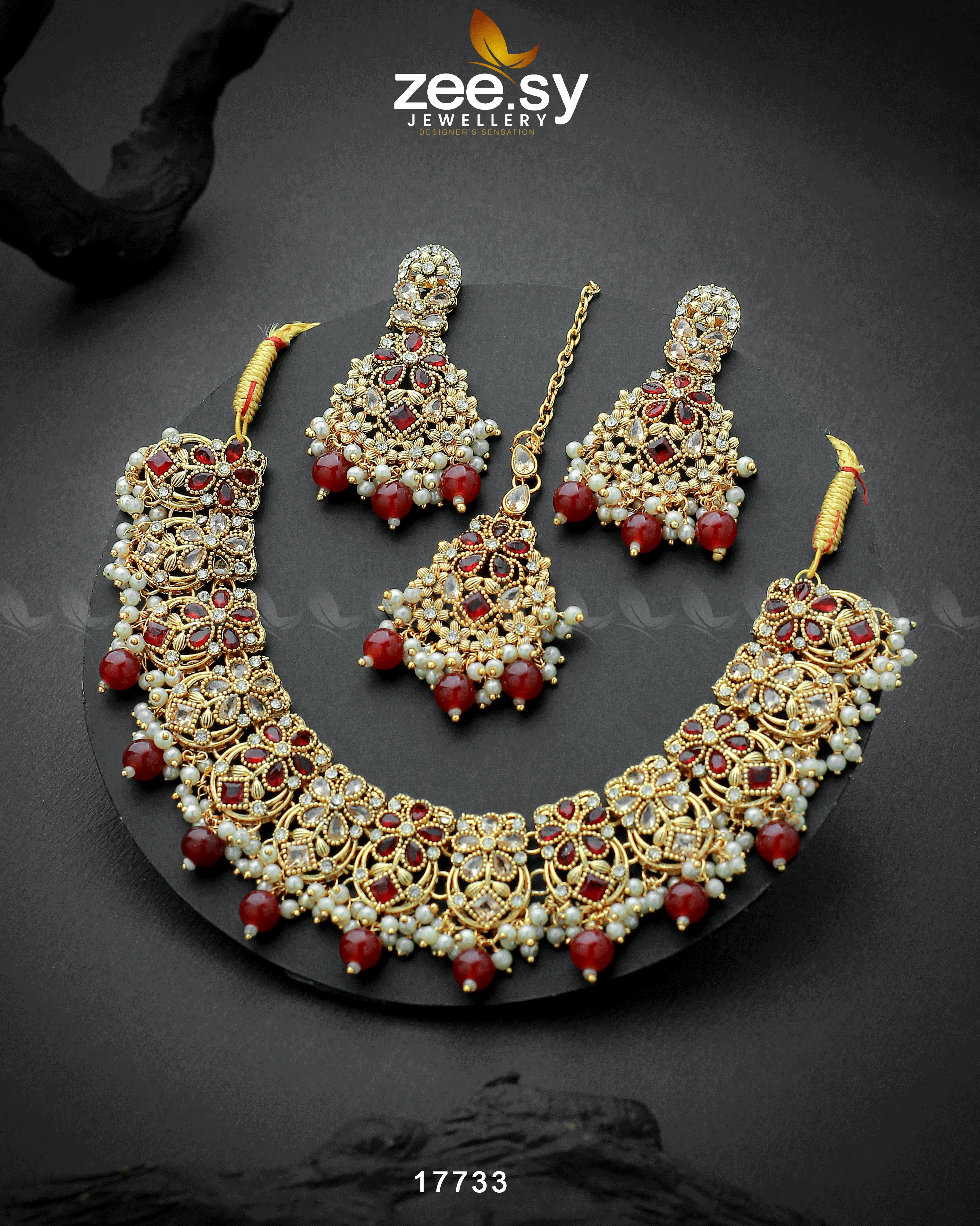 Amaryllis Necklace