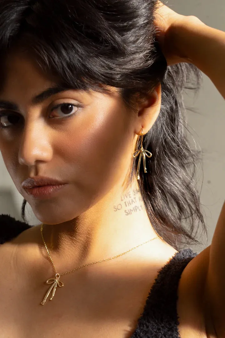 Bad to the Bow Necklace Gold