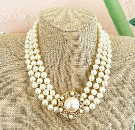 Vintage-Inspired 80s Style Faux Pearl Cluster Necklace