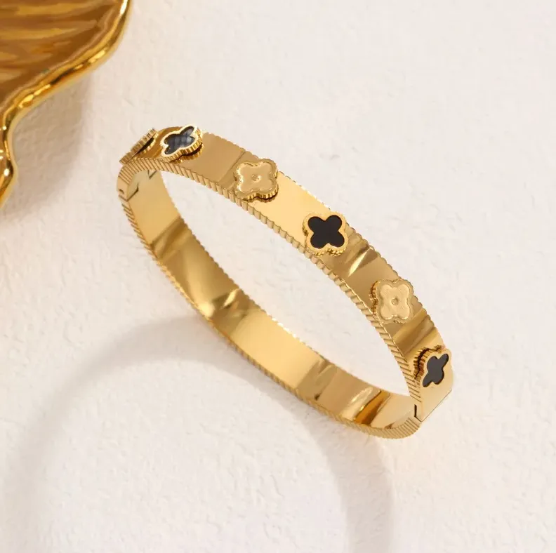 Clover Bangle Bracelet
