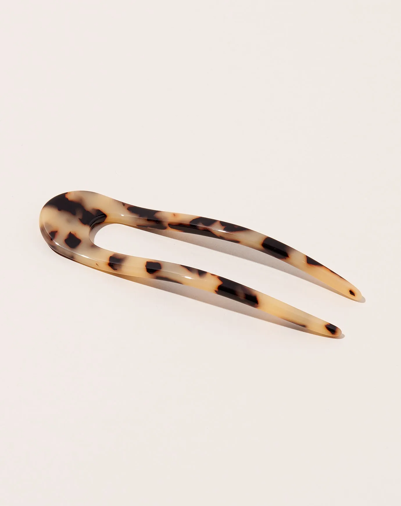 Blonde Tortoise French Hair Pin: Elegant Accessory for Styling