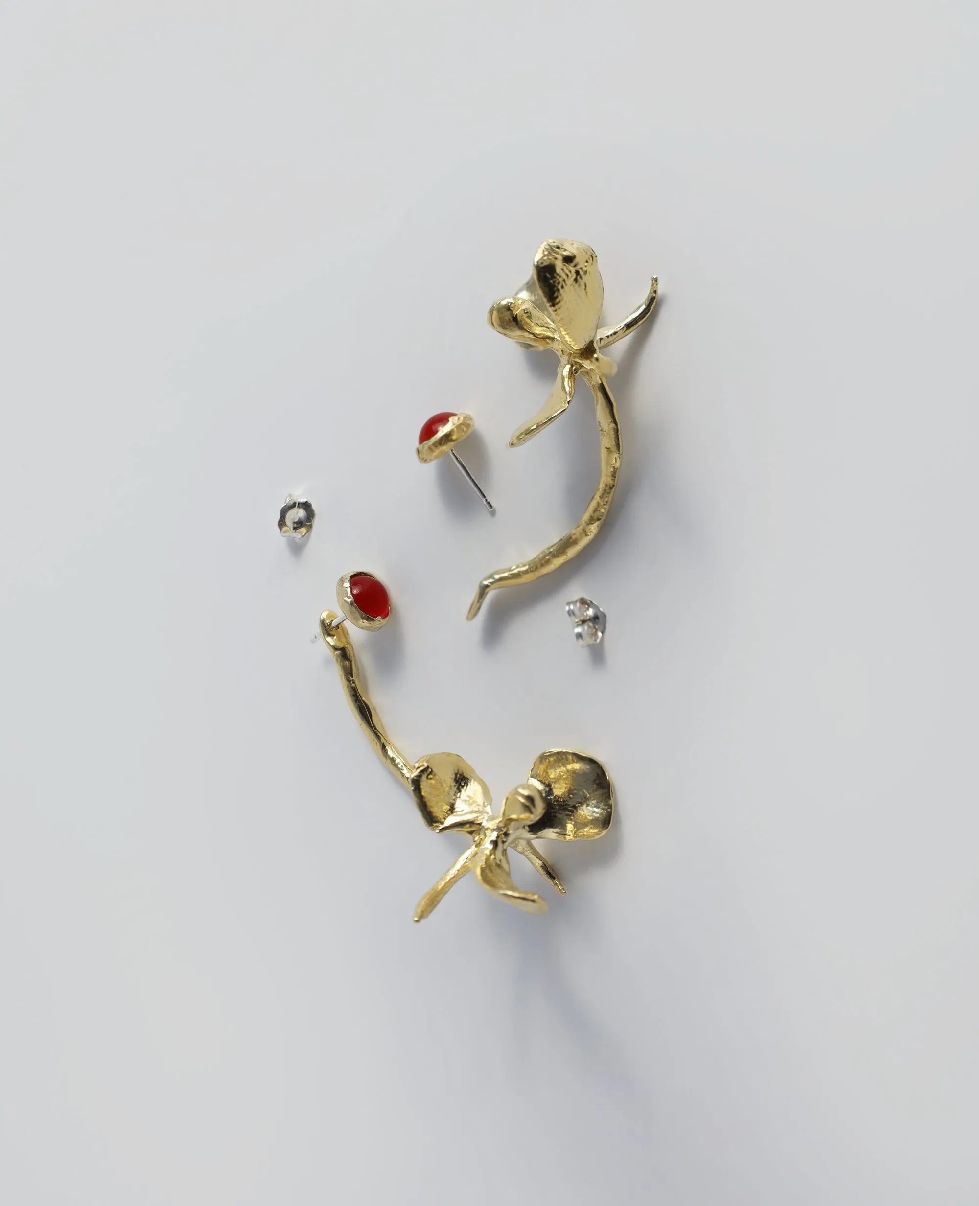 MAGNOLIA DRIP // golden earrings