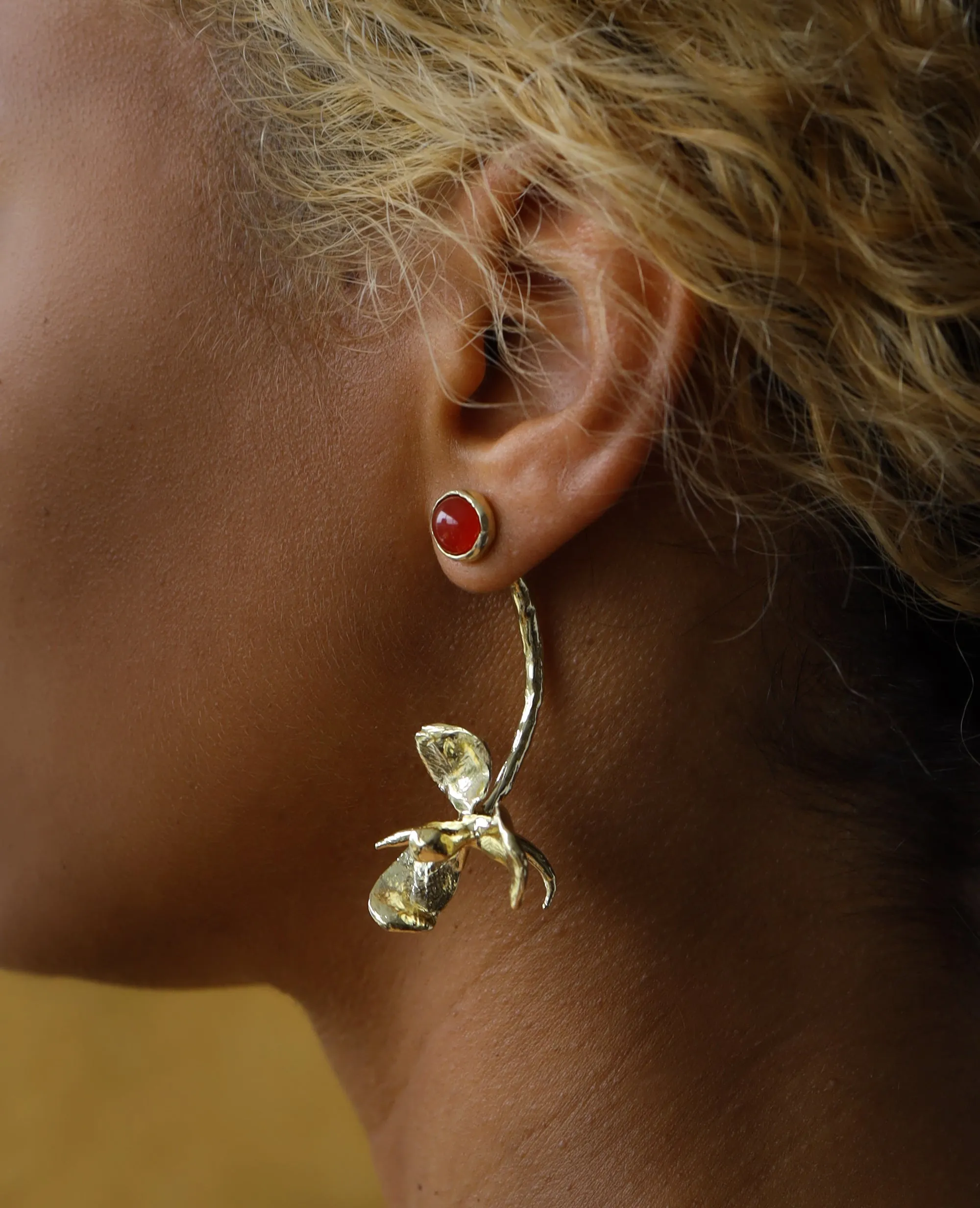 MAGNOLIA DRIP // golden earrings