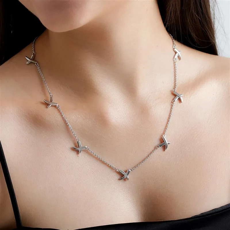 Molto Kiss Necklace
