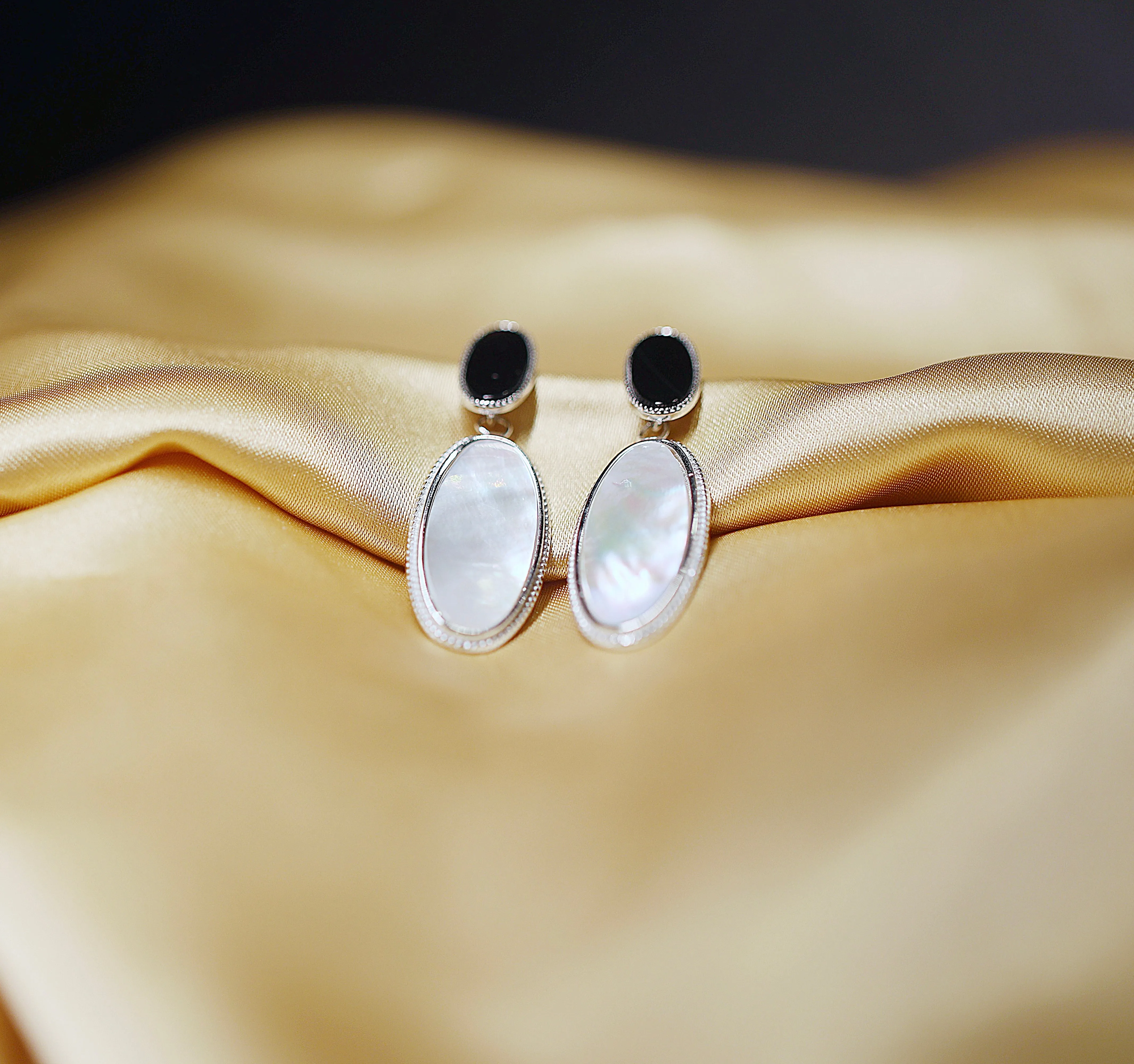 Mother of pearl double colour dangle earrings