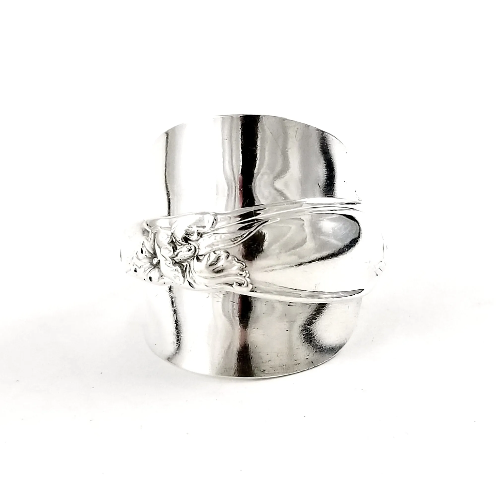Oneida White Orchid Demitasse Spoon Ring