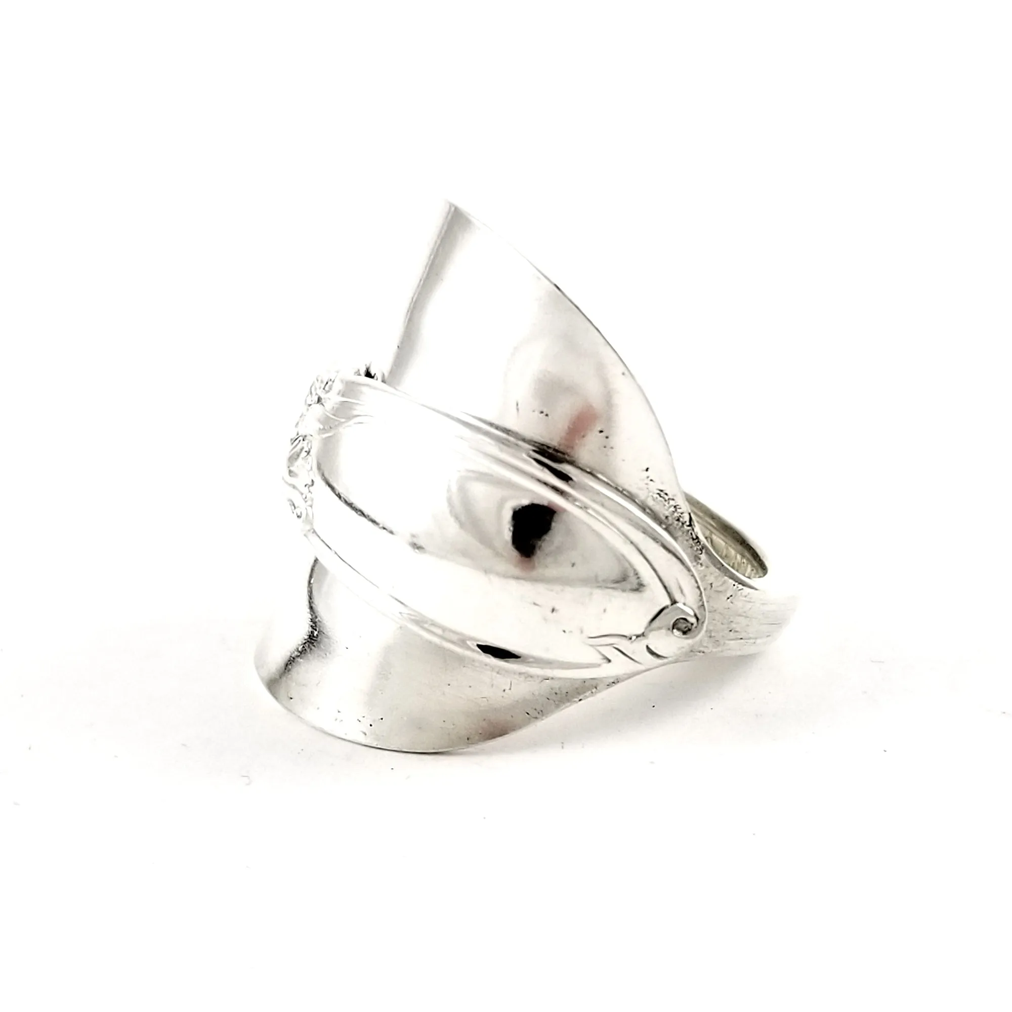 Oneida White Orchid Demitasse Spoon Ring