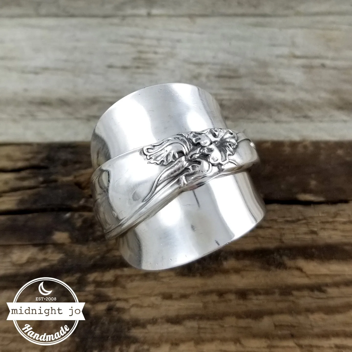 Oneida White Orchid Demitasse Spoon Ring