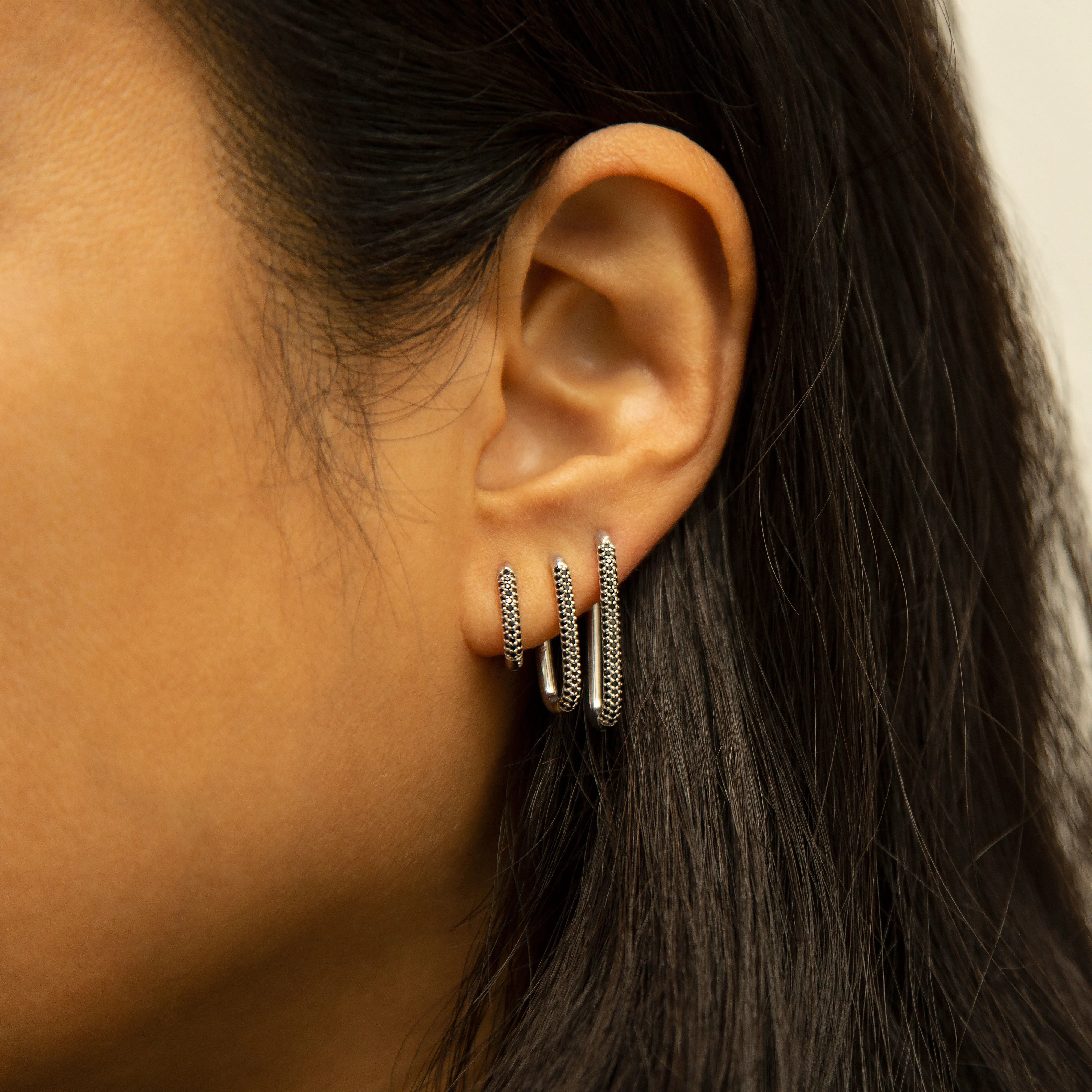 Paperclip Medium Black Onyx Earring