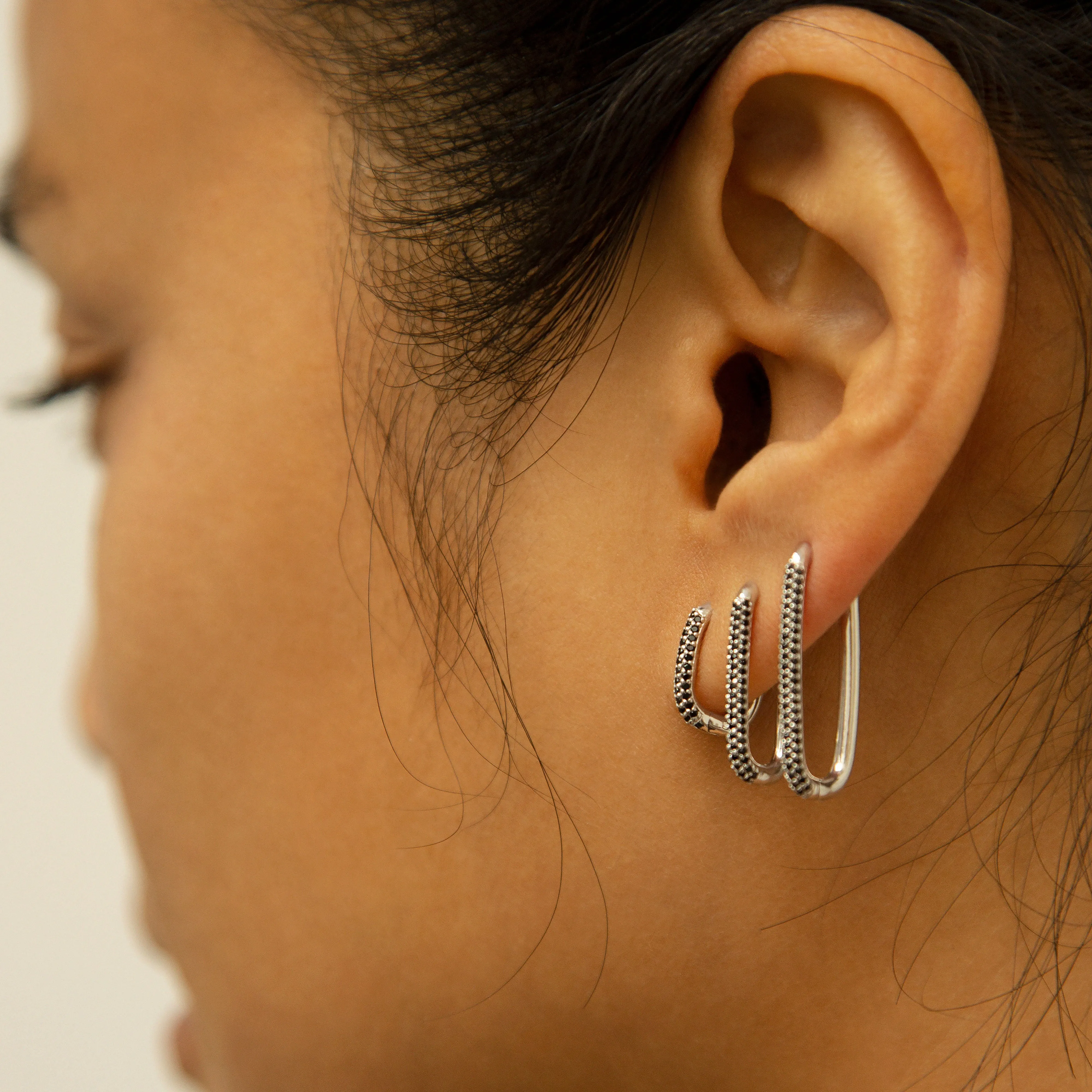 Paperclip Medium Black Onyx Earring