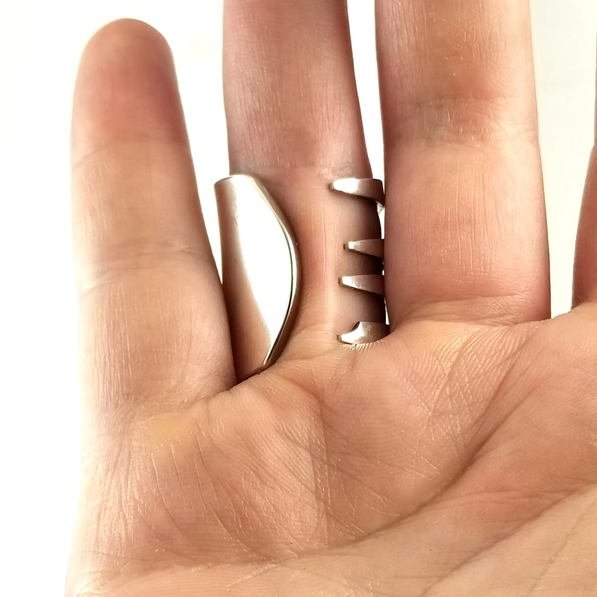 Queen Bess II Salad Fork Ring