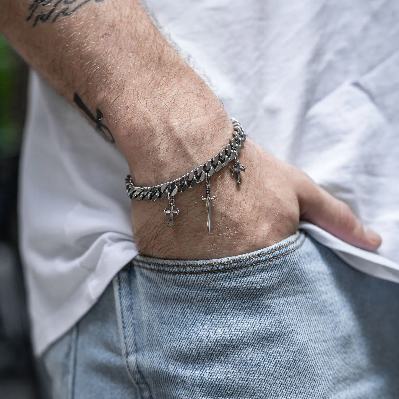 Stylish Crusader 9mm Cuban Link Bracelet for Men - Premium Quality Stainless Steel