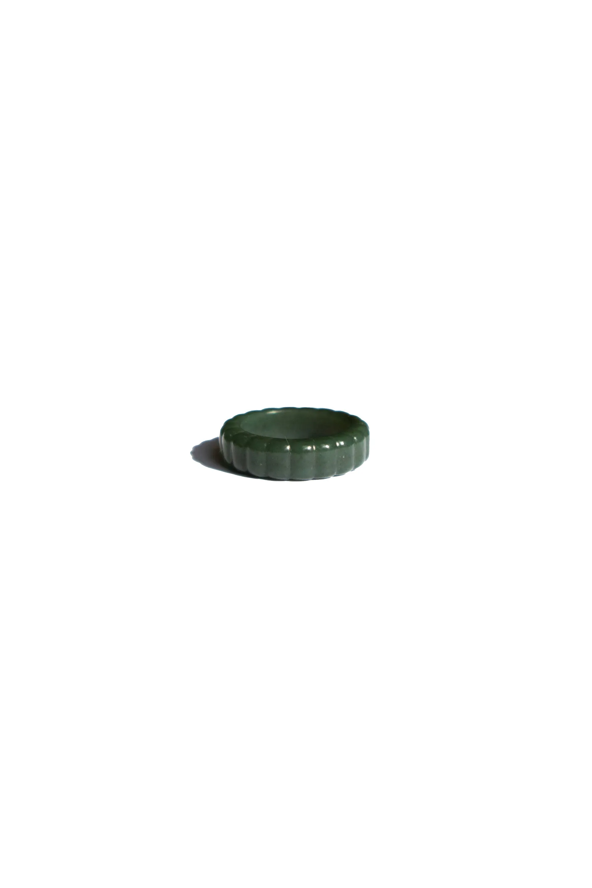 Sophia skinny — Ribbed jade ring