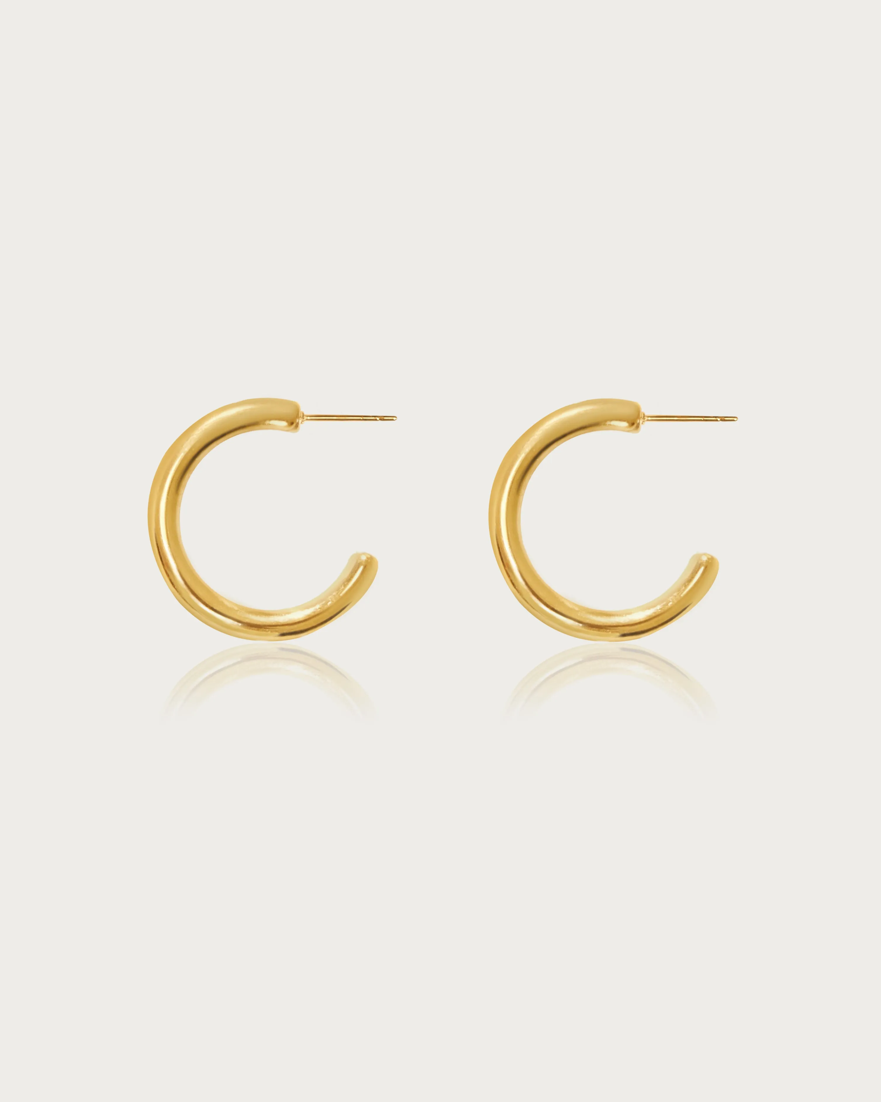 The Simple Hoop Earrings in Silver
