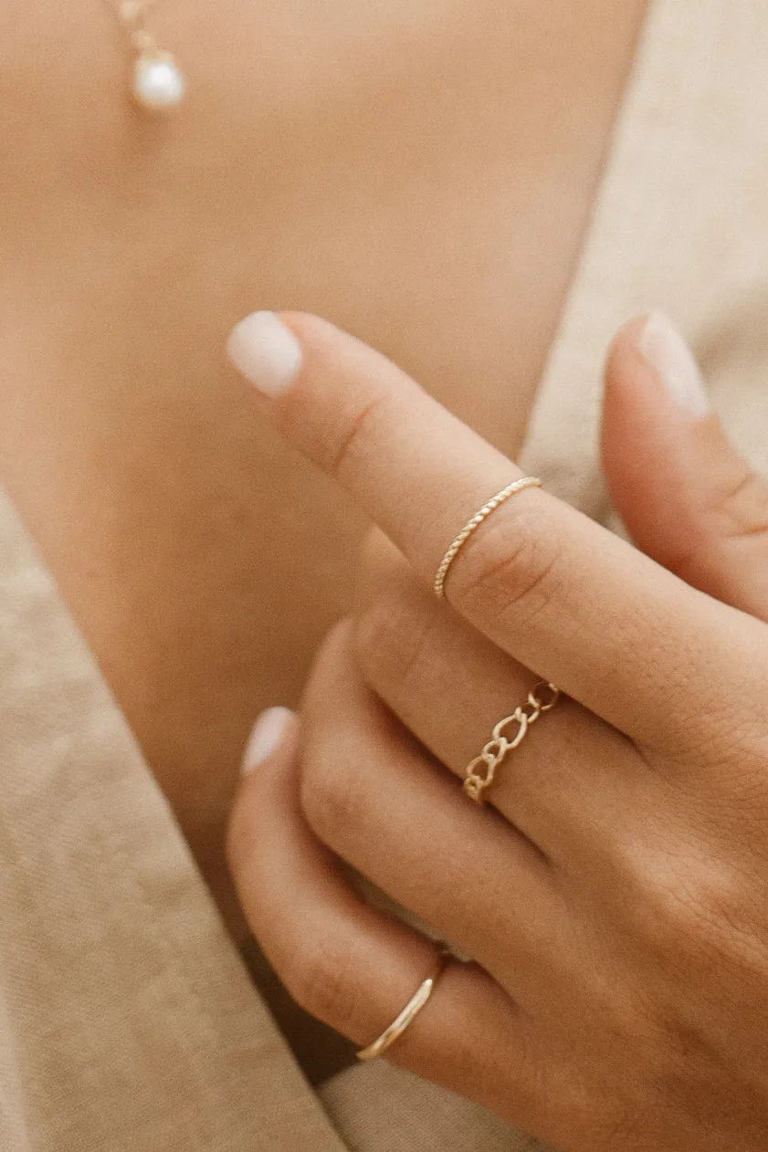 Torsade Ring - 10 Karat Gold